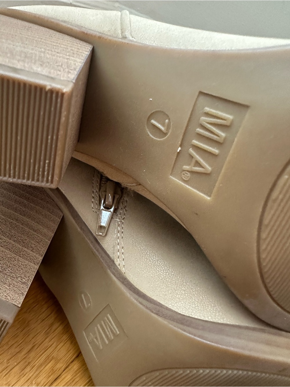 MIA Cream Tall Western Block Heel Boots size 7 - Picture 14 of 16